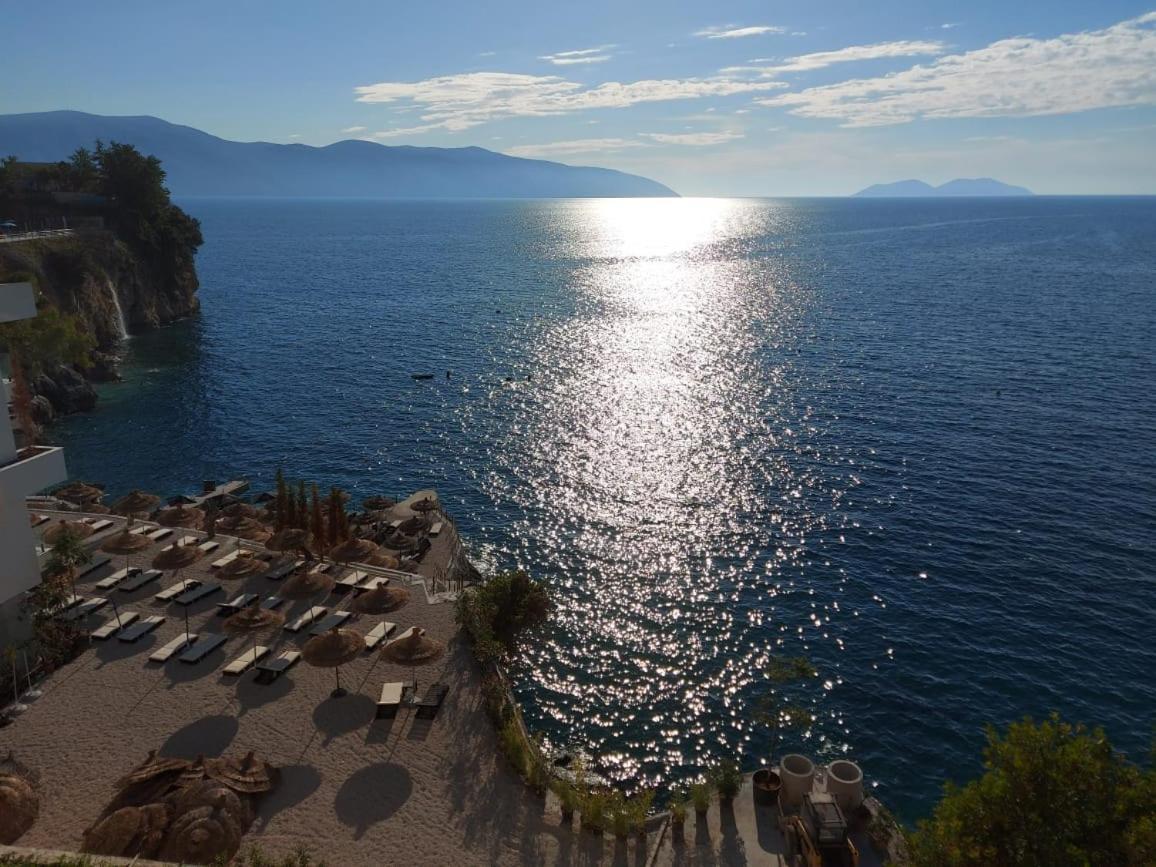 Deni Apartment Vlorë Buitenkant foto
