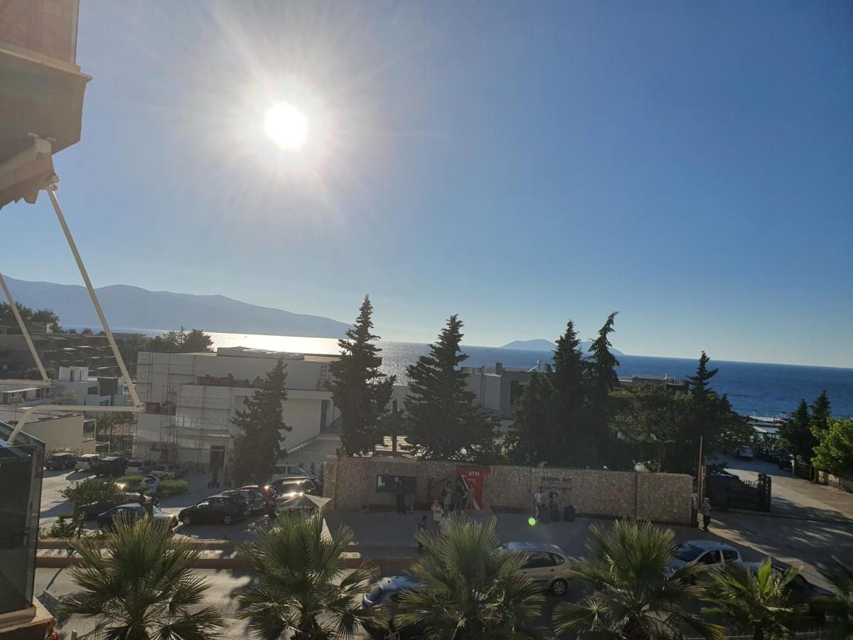 Deni Apartment Vlorë Buitenkant foto