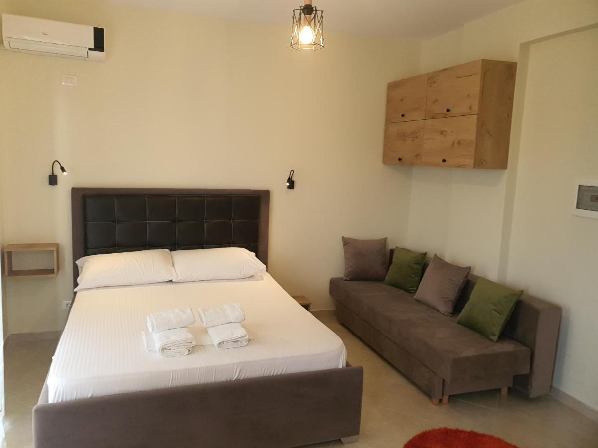 Deni Apartment Vlorë Buitenkant foto