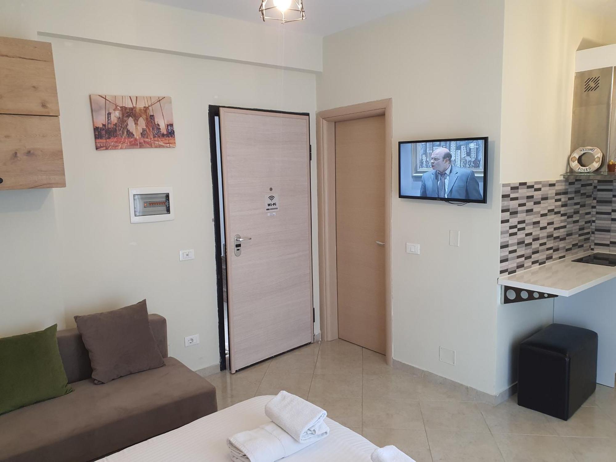 Deni Apartment Vlorë Buitenkant foto