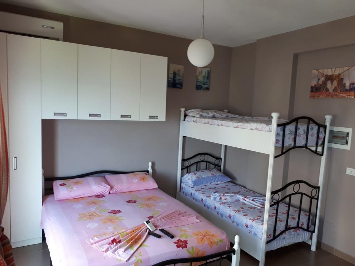 Deni Apartment Vlorë Buitenkant foto