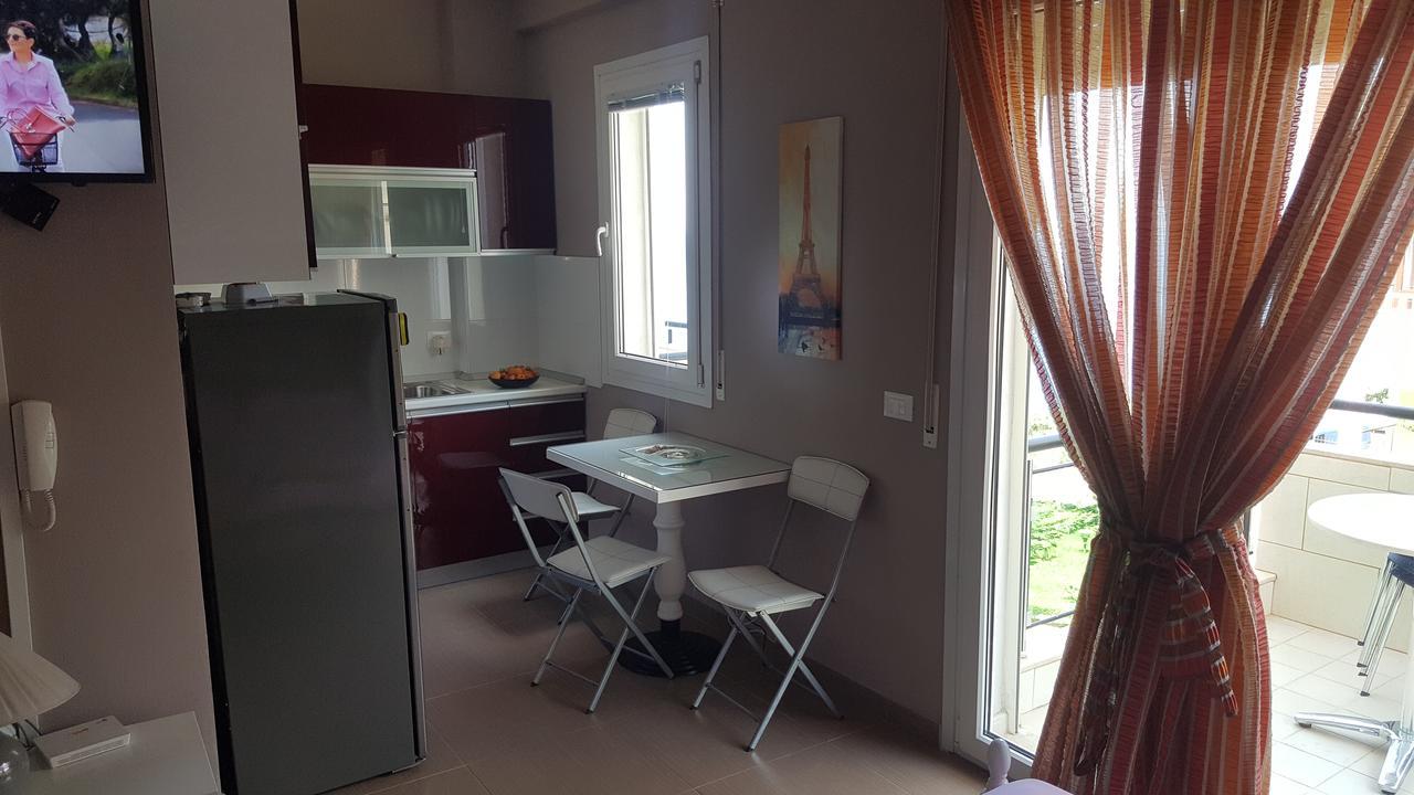 Deni Apartment Vlorë Buitenkant foto