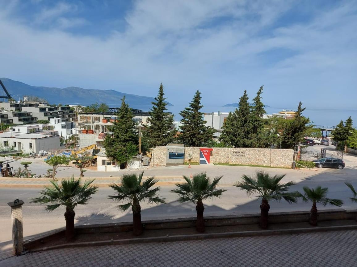 Deni Apartment Vlorë Buitenkant foto
