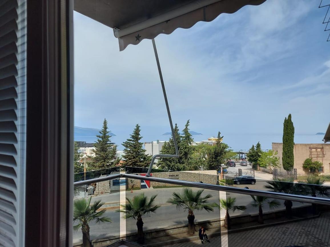 Deni Apartment Vlorë Buitenkant foto